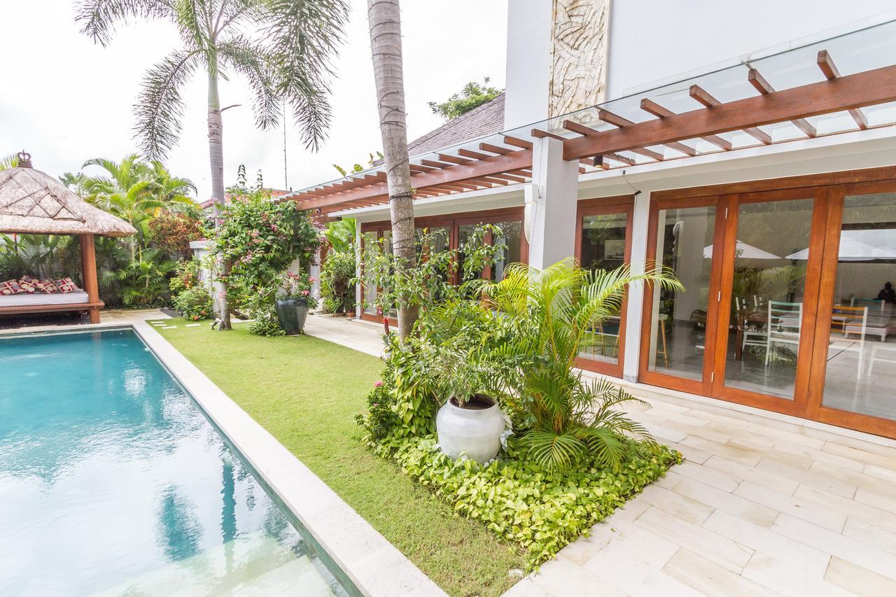 Villa Pierrot Seminyak Exterior foto